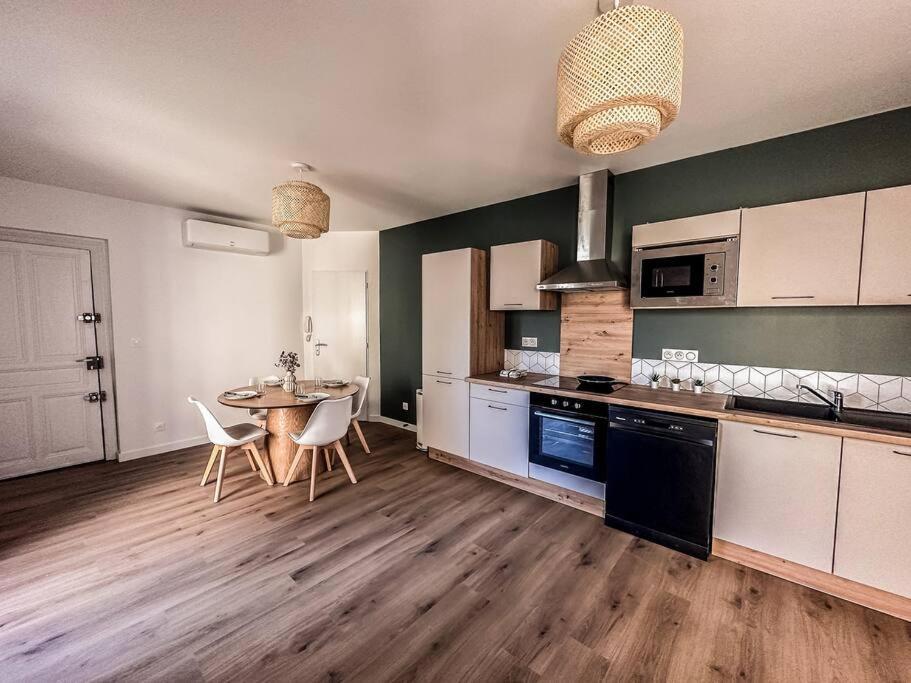 T2 Le Miredames Lägenhet Castres  Exteriör bild