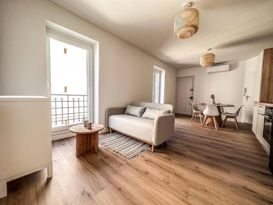 T2 Le Miredames Lägenhet Castres  Exteriör bild